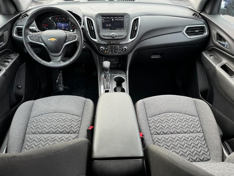 Chevrolet Equinox Vehicle Image 10
