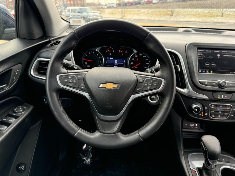 Chevrolet Equinox Vehicle Image 11