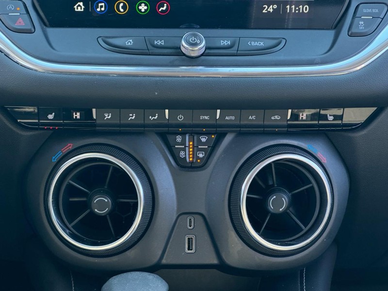 Chevrolet Blazer Vehicle Image 16