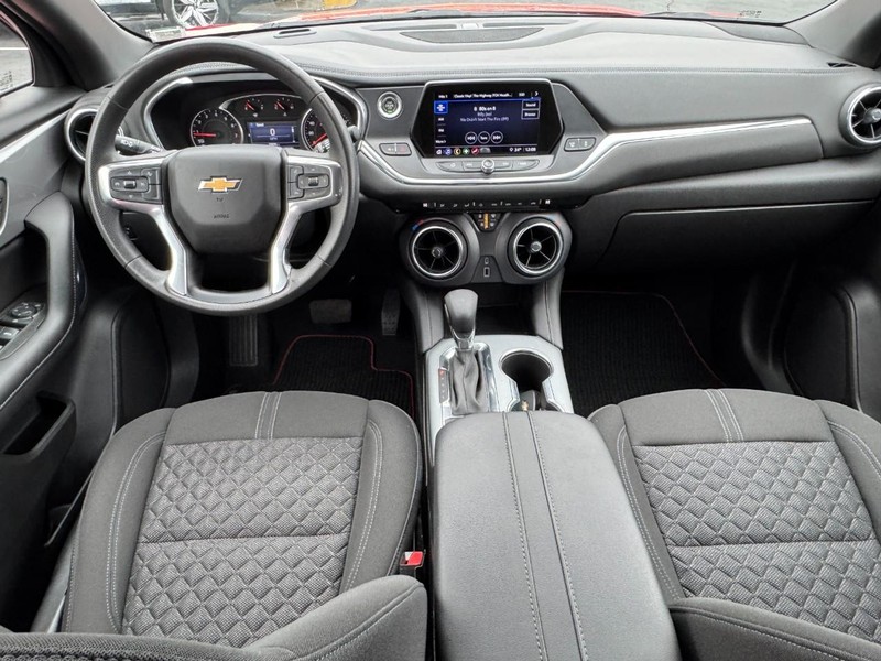 Chevrolet Blazer Vehicle Image 10