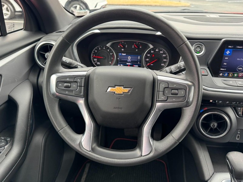 Chevrolet Blazer Vehicle Image 11