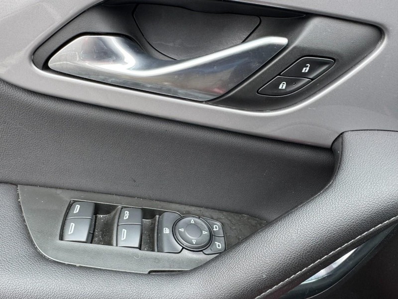 Chevrolet Blazer Vehicle Image 14