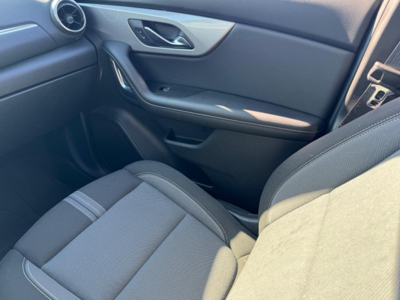 Chevrolet Blazer Vehicle Image 18