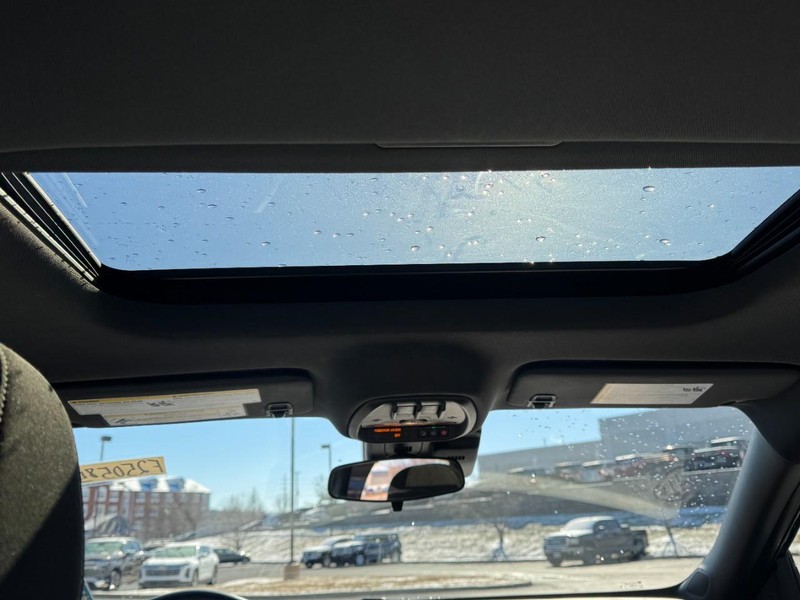 Chevrolet Trax Vehicle Image 12