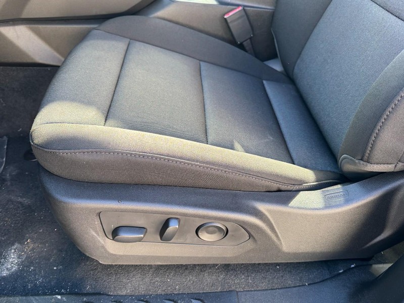 Chevrolet Colorado Vehicle Image 05