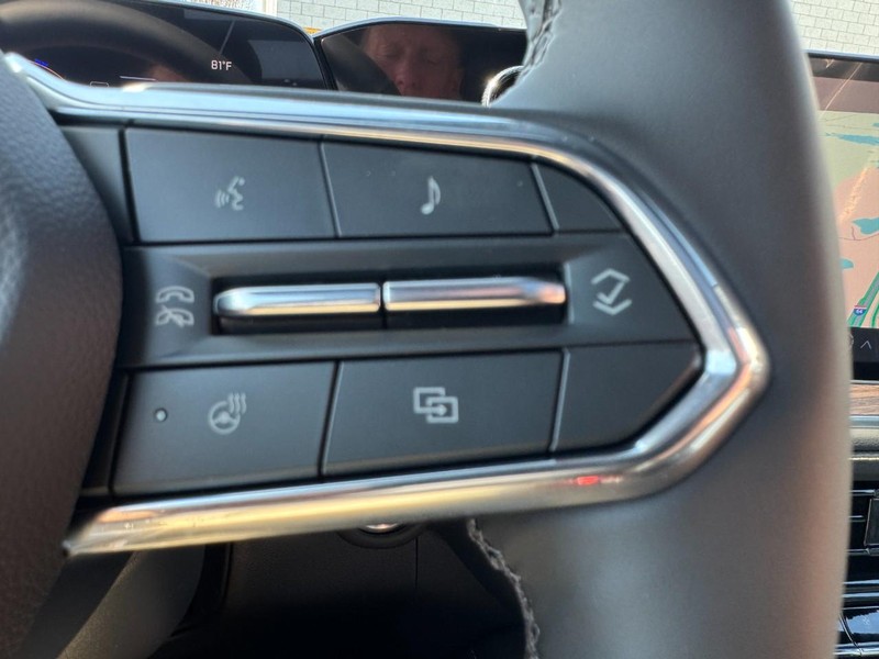 Chevrolet Tahoe Vehicle Image 12
