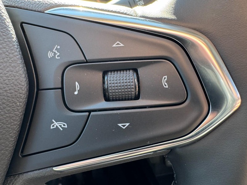 Chevrolet Trax Vehicle Image 11