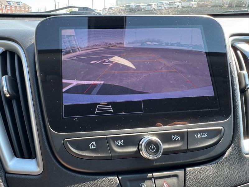 Chevrolet Malibu Vehicle Image 20