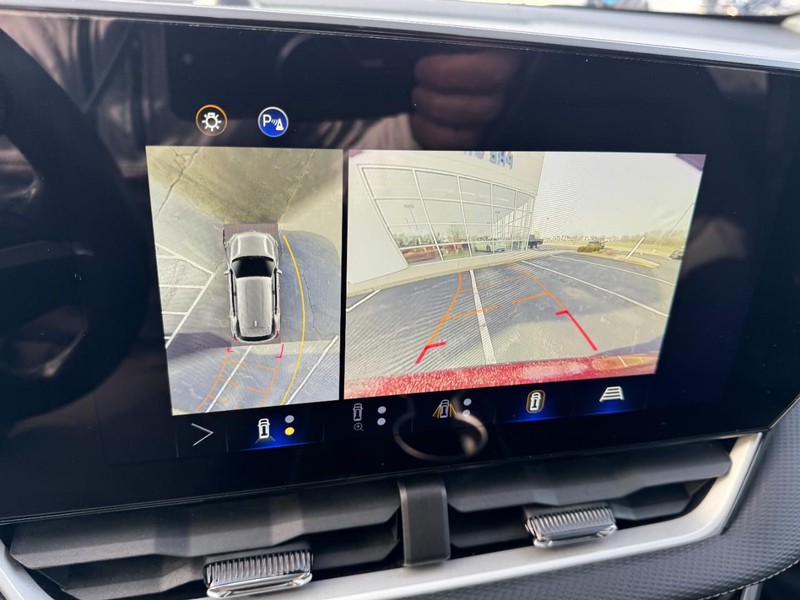 Chevrolet Equinox Vehicle Image 26