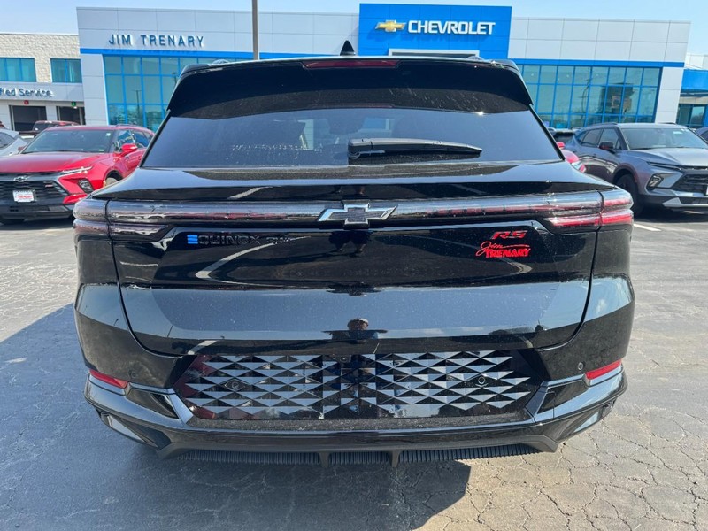 Chevrolet Equinox EV Vehicle Image 04
