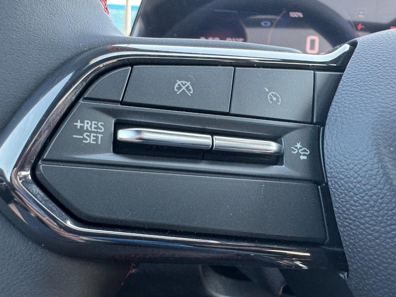 Chevrolet Equinox EV Vehicle Image 11