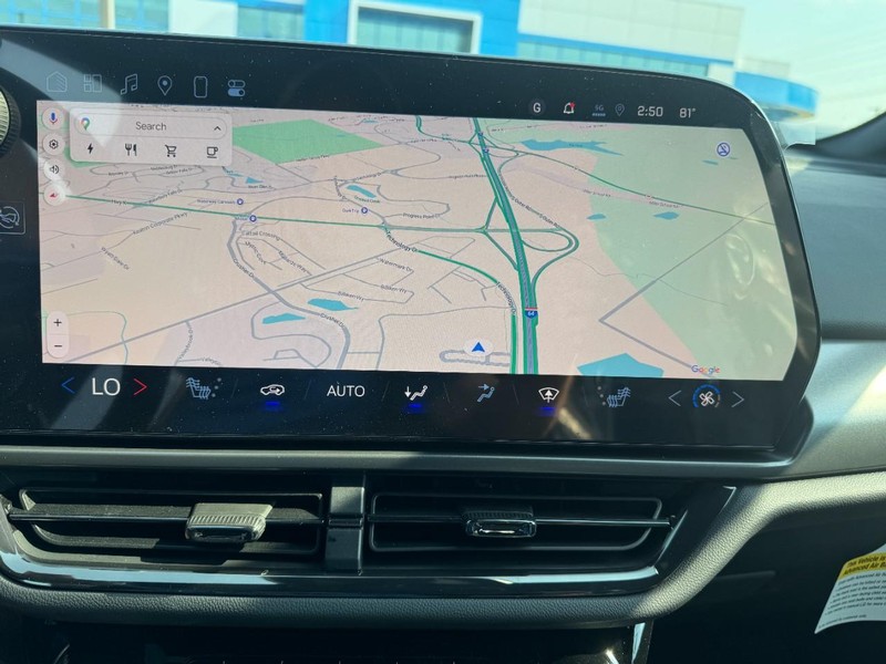 Chevrolet Equinox EV Vehicle Image 15