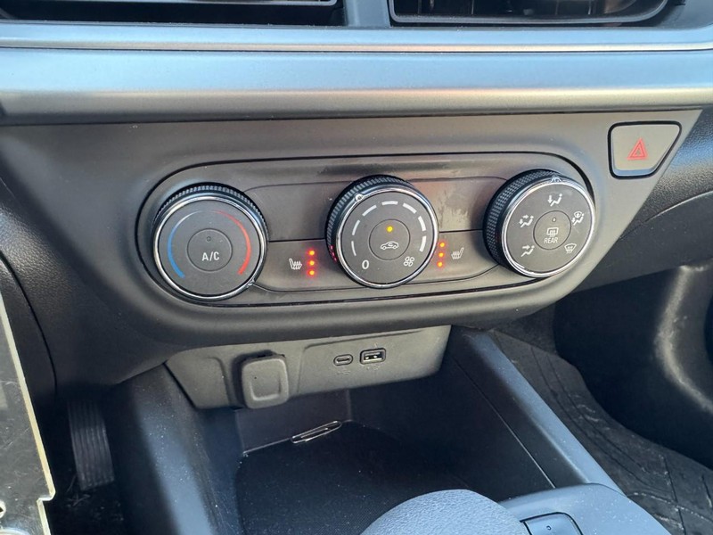Chevrolet Trax Vehicle Image 18