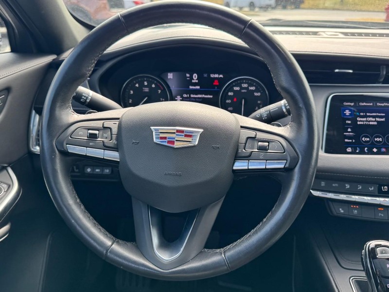 Cadillac XT4 Vehicle Image 13