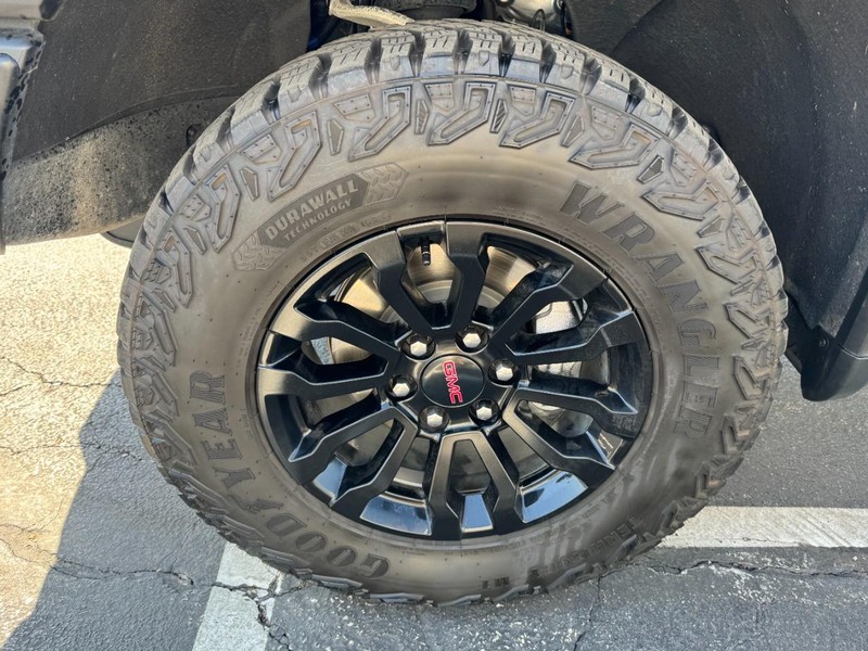 GMC Sierra 1500 Vehicle Image 09