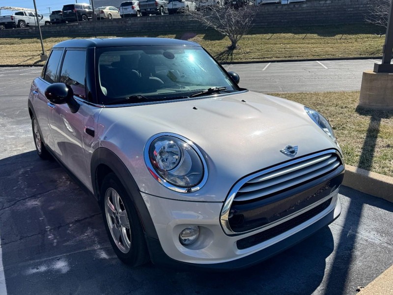 MINI Cooper Hardtop 4 Door Vehicle Image 04