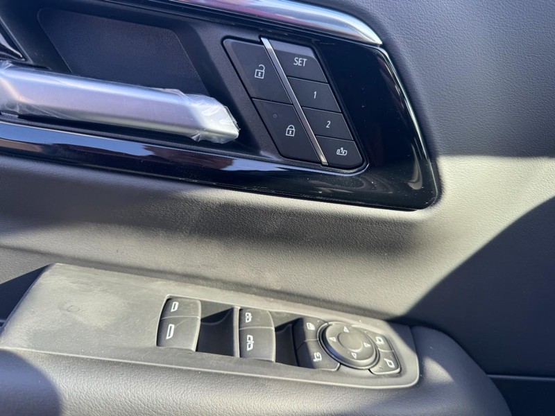 Chevrolet Tahoe Vehicle Image 10
