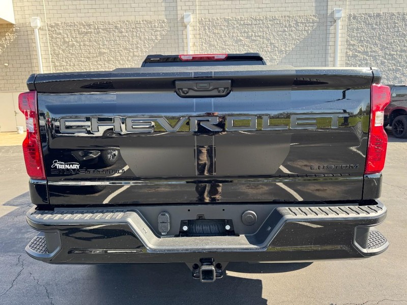 Chevrolet Silverado 1500 Vehicle Image 05