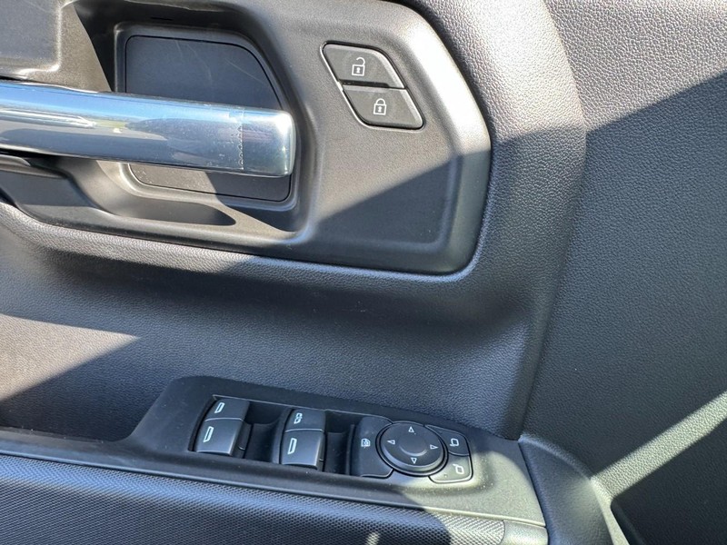 Chevrolet Silverado 1500 Vehicle Image 11