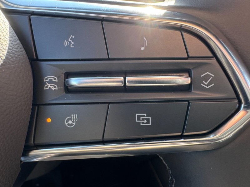 Chevrolet Suburban Vehicle Image 15