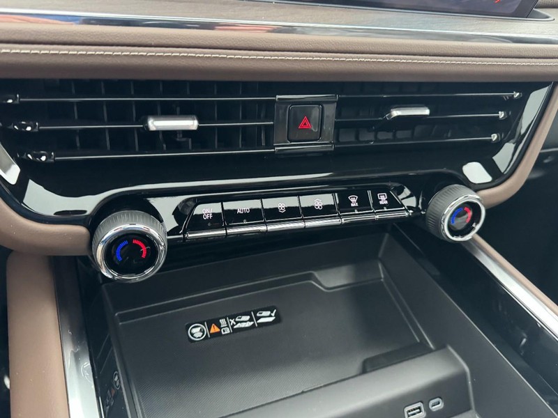 Chevrolet Tahoe Vehicle Image 13