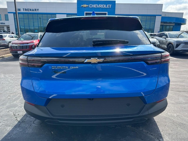 Chevrolet Equinox EV Vehicle Image 04