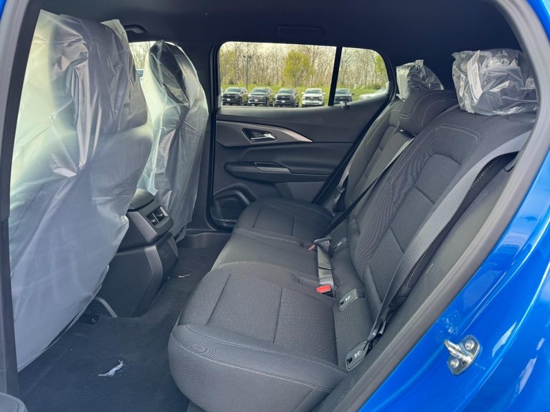 Chevrolet Equinox EV Vehicle Image 07