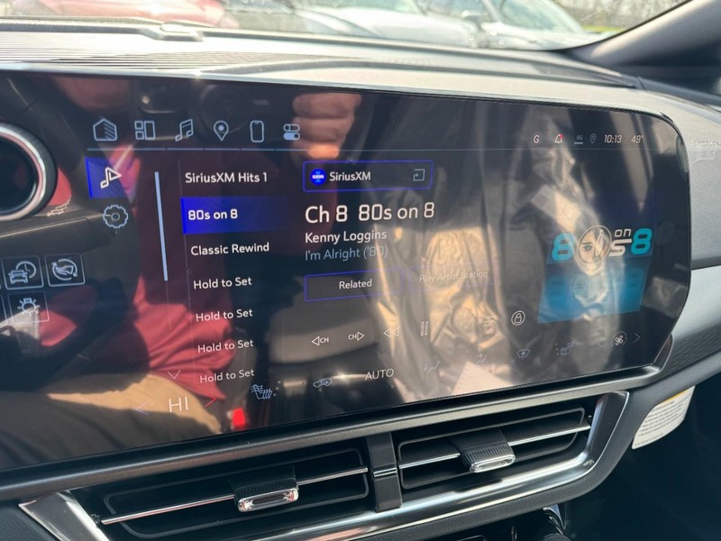 Chevrolet Equinox EV Vehicle Image 13