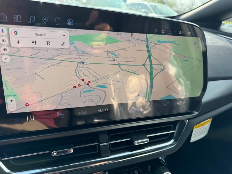 Chevrolet Equinox EV Vehicle Image 14