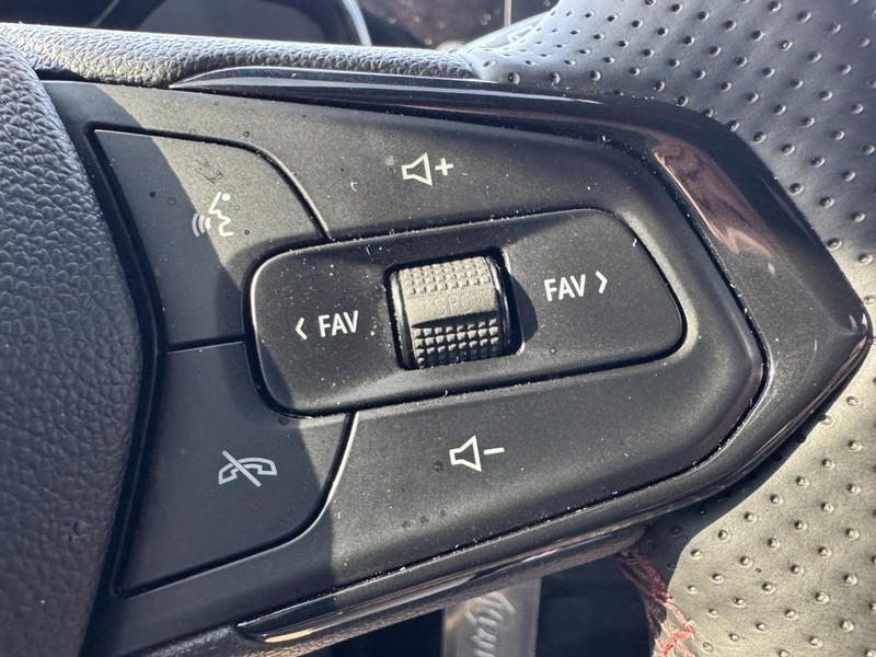 Chevrolet Trax Vehicle Image 17