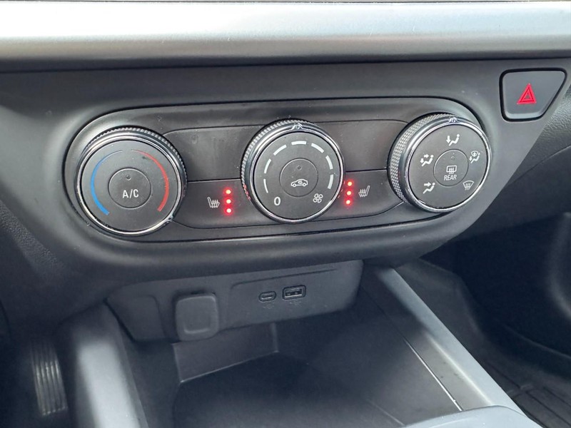 Chevrolet Trax Vehicle Image 18