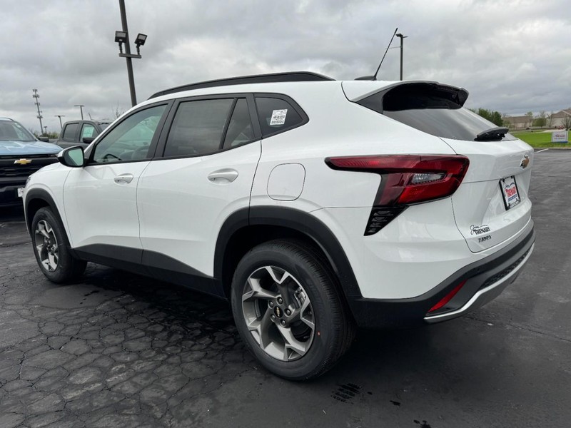 Chevrolet Trax Vehicle Image 05