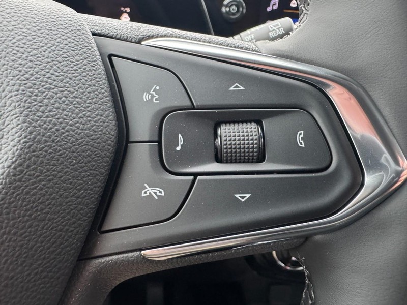 Chevrolet Trax Vehicle Image 12