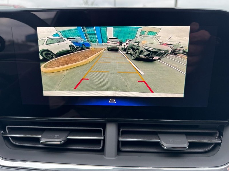 Chevrolet Trax Vehicle Image 15