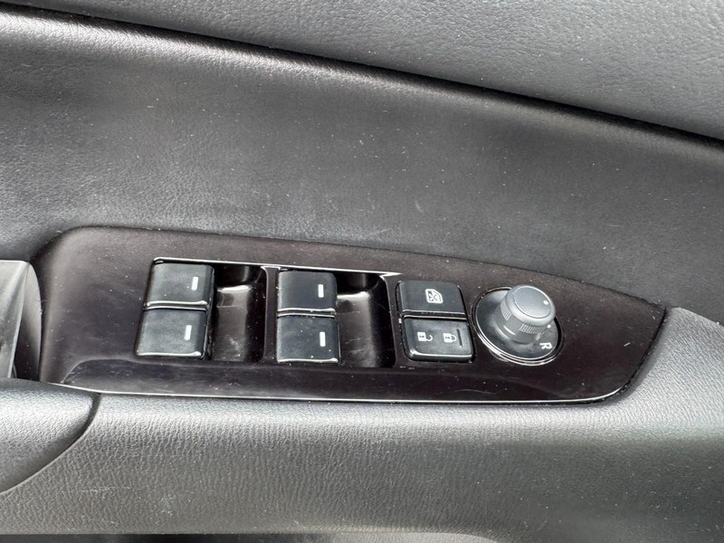 Mazda CX-5 Vehicle Image 16