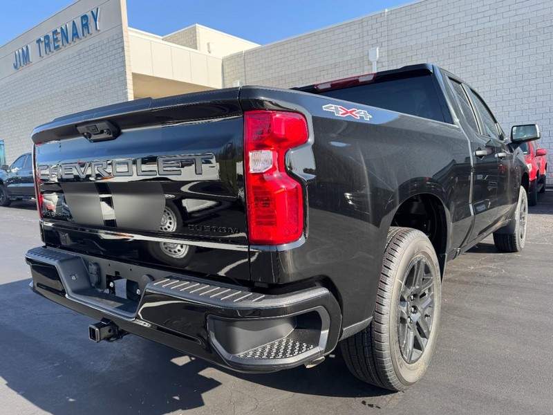 Chevrolet Silverado 1500 Vehicle Image 04