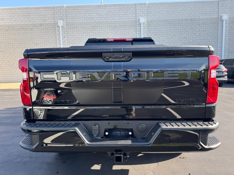 Chevrolet Silverado 1500 Vehicle Image 05