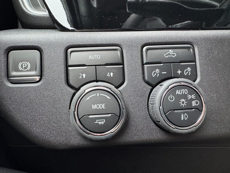Chevrolet Silverado 1500 Vehicle Image 12