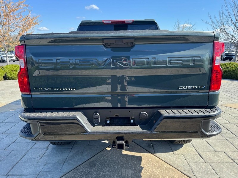 Chevrolet Silverado 1500 Vehicle Image 05
