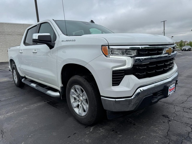 Chevrolet Silverado 1500 Vehicle Image 02
