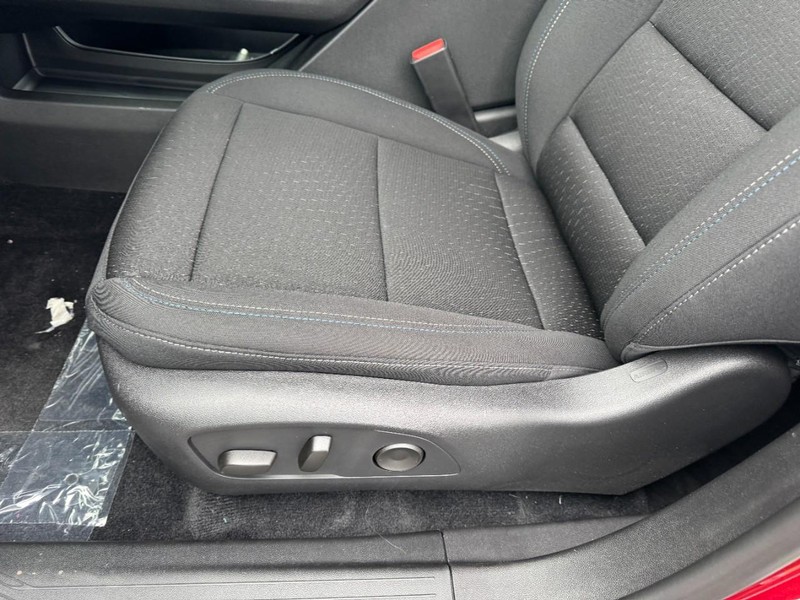 Chevrolet Equinox EV Vehicle Image 08