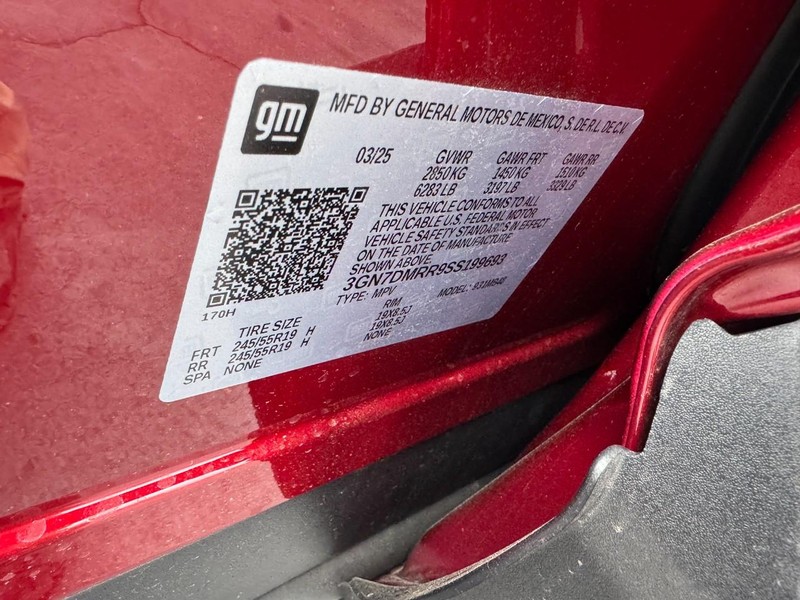 Chevrolet Equinox EV Vehicle Image 16