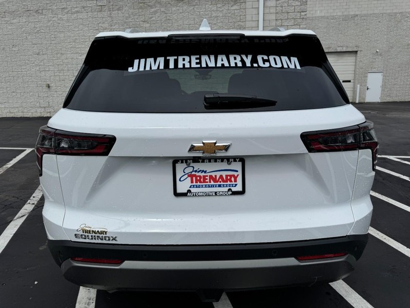 Chevrolet Equinox Vehicle Image 04