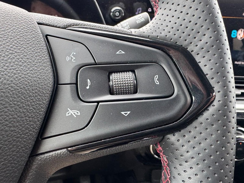 Chevrolet Trax Vehicle Image 12