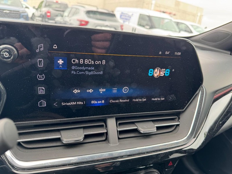 Chevrolet Trax Vehicle Image 14