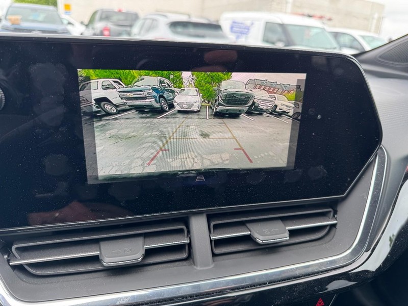 Chevrolet Trax Vehicle Image 15