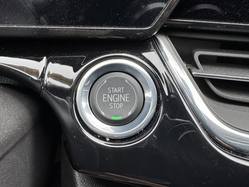 Chevrolet Trax Vehicle Image 16