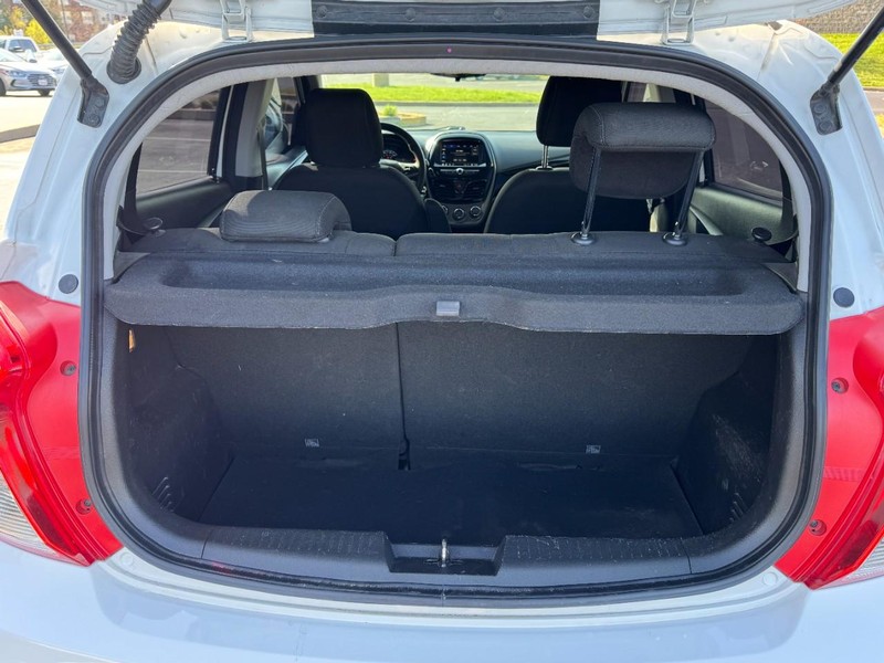 Chevrolet Spark Vehicle Image 06