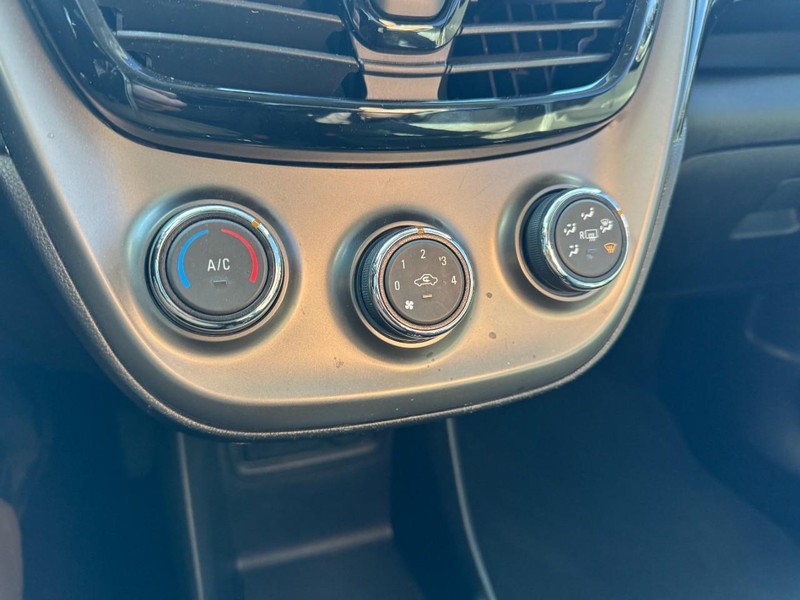 Chevrolet Spark Vehicle Image 18