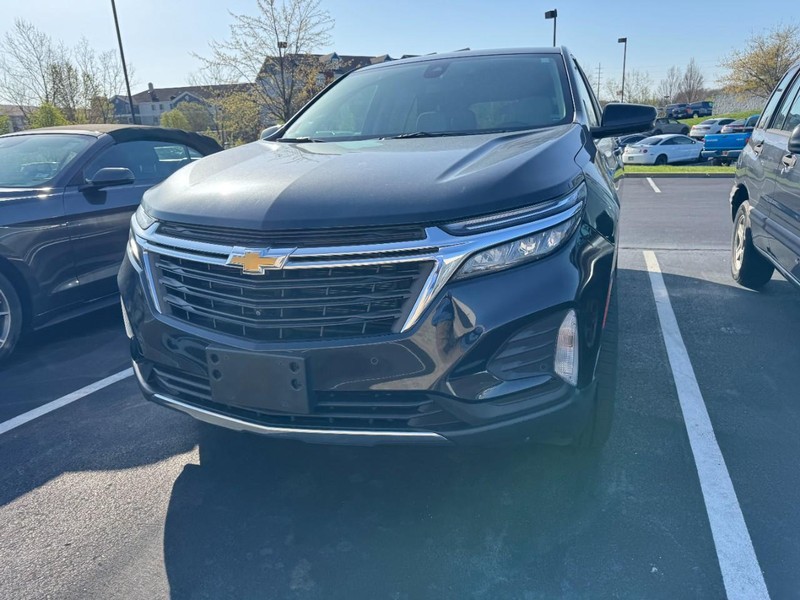 Chevrolet Equinox Vehicle Image 02